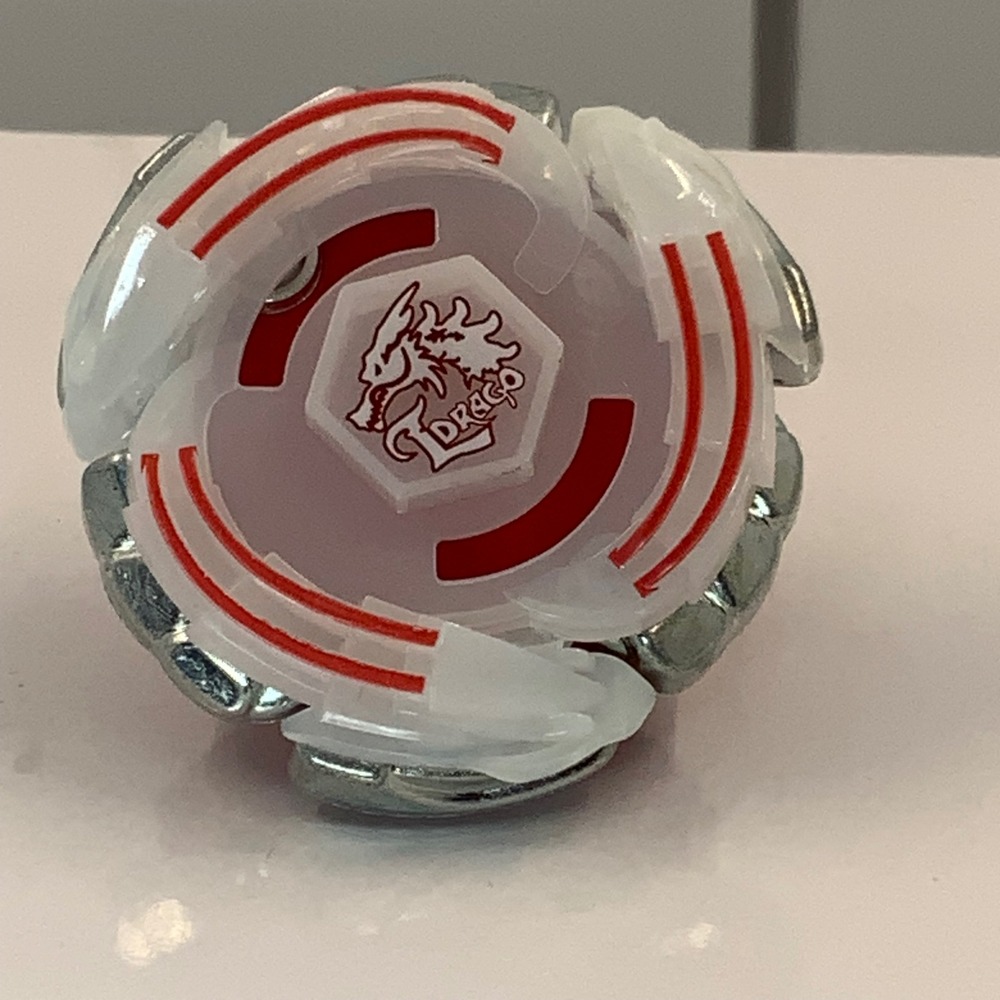 Beyblade Metal Fusion L-Drago Lightning Attack Type Spinning Top Red White